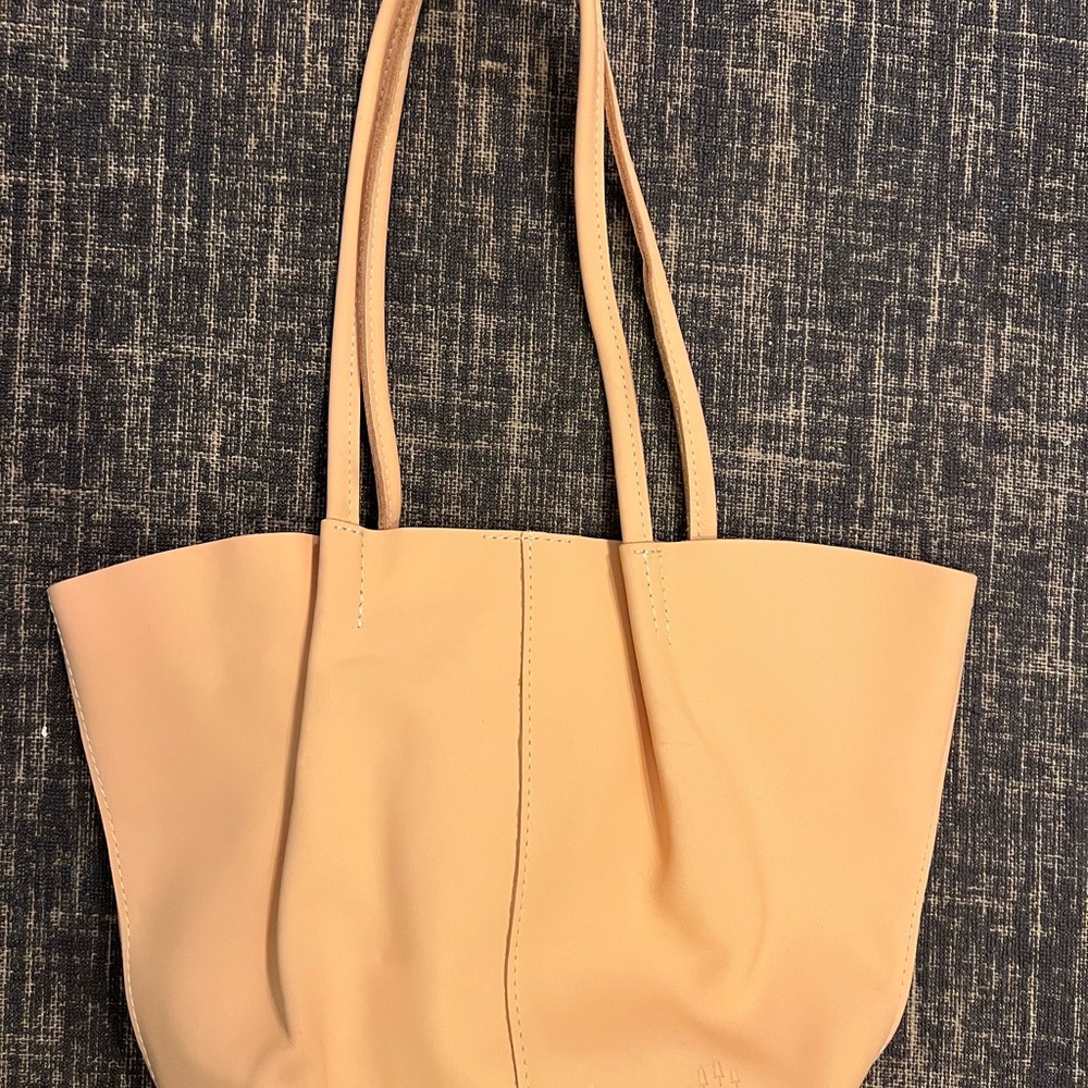 Portland Leather Goods Beige Tote Bag - Chic Everyday Shoulder Bag